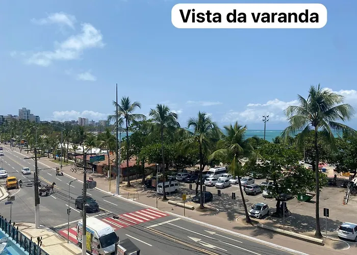 Apto 302 - Linda vista à beira mar na praia de pajuçara em Maceió com tela de proteção